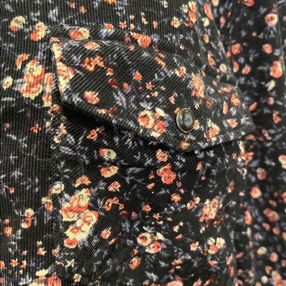 Sanctuary Corduroy Snap Shirt Jacket Black with floral Cotton tab pockets L - Picture 6 of 10